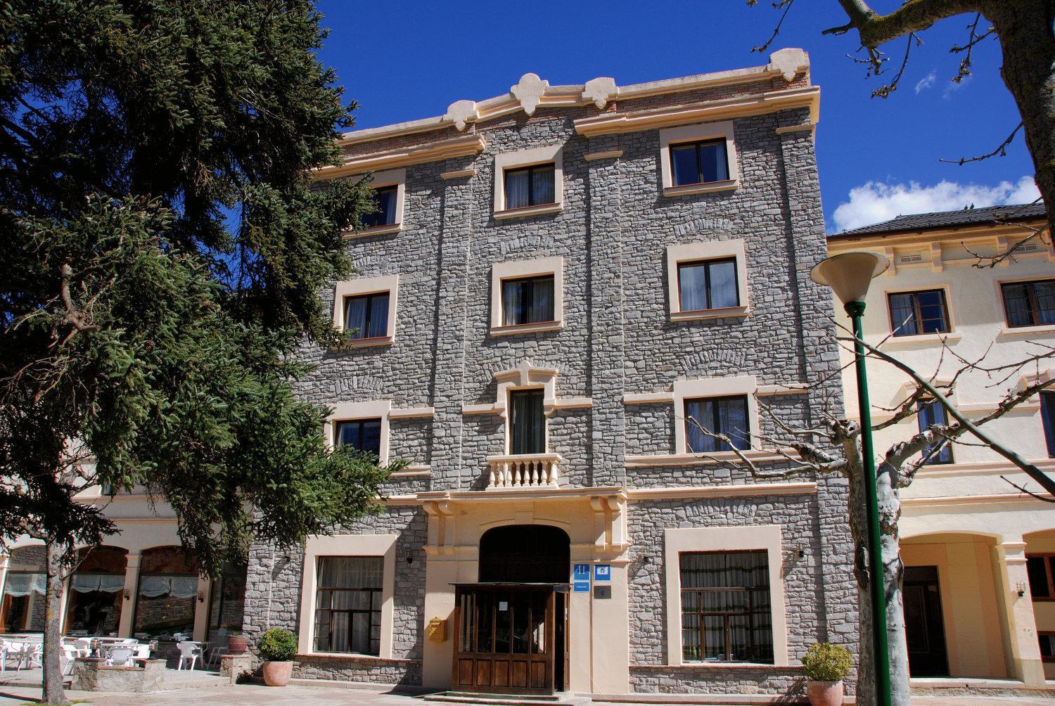 Hotel Balneari De Vallfogona De Riucorb المظهر الخارجي الصورة